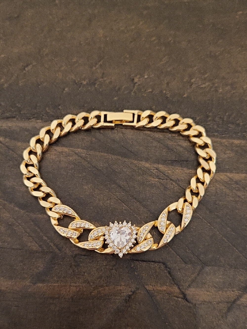 NWOT 14k Gold Fileed Cubic Zirconia Heart Link Bracelet